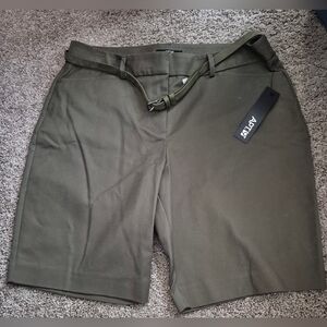 NWT Apt. 9 Dark Green Bermuda Shorts w/Belt Modern Fit Mid Rise Size 14